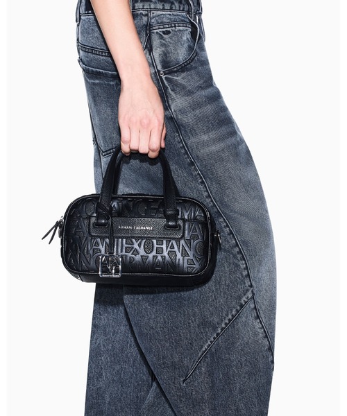 ARMANI EXCHANGE（アルマーニエクスチェンジ）の「【A|X アルマーニ エクスチェンジ】＜オンライン限定＞オールオーバーエンボスロゴ ミニボストンバッグ （グレイン)（ボストンバッグ・レディース・ブラック/ベージュ系・FREE）」の16枚目の写真