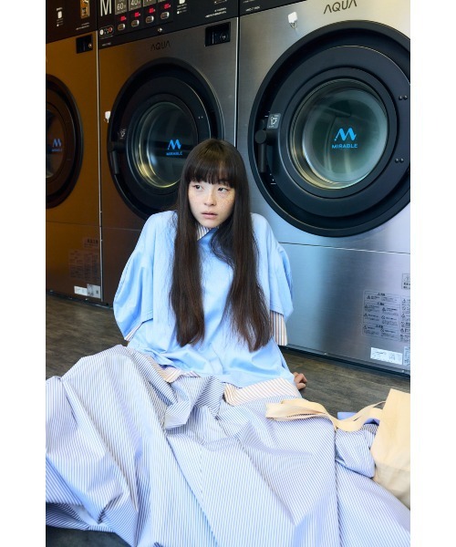 ENFOLD(エンフォルド)の「UMBRELLA T-SHIRT(Tシャツ/カットソー・レディース・ホワイト/ライトブルー/ダークネイビー・38)」の7枚目の写真