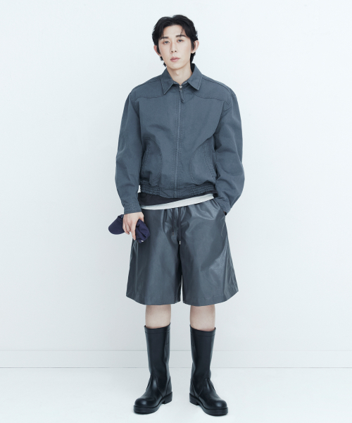 THEENDQUESTION(ジエンドクエスチョン)の「Reversible leather half pants / DARK GRAY(その他パンツ・レディース・その他・1/2)」の1枚目の写真