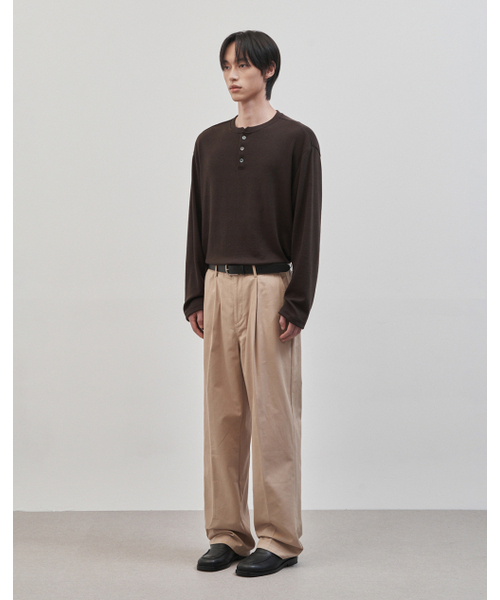 WORK ON BODY OFF（ワークオンボディオフ）の「レスティッド セミオーバーフィット ヘンリーネック ニット [ブラウン]（ニット/セーター・メンズ・ブラウン・LARGE/SMALL/XX-LARGE/X-LARGE/MEDIUM）」の8枚目の写真