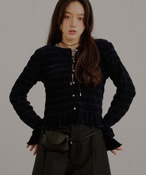MUHET(ミュエータ)の「assorted shirring cardigan / アソートシャーリングカーディガン(カーディガン/ボレロ・レディース・アイボリー/ネイビー/オフホワイト/ブラウン/ライトグリーン・FREE)」の9枚目の写真