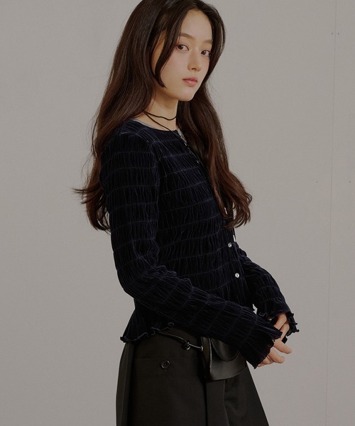 MUHET(ミュエータ)の「assorted shirring cardigan / アソートシャーリングカーディガン(カーディガン/ボレロ・レディース・アイボリー/ネイビー/オフホワイト/ブラウン/ライトグリーン・FREE)」の11枚目の写真