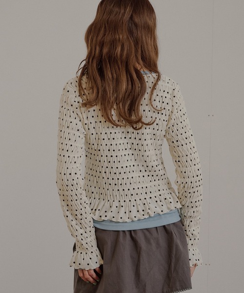 MUHET(ミュエータ)の「assorted shirring cardigan / アソートシャーリングカーディガン(カーディガン/ボレロ・レディース・アイボリー/ネイビー/オフホワイト/ブラウン/ライトグリーン・FREE)」の22枚目の写真
