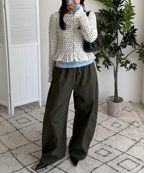 MUHET(ミュエータ)の「assorted shirring cardigan / アソートシャーリングカーディガン(カーディガン/ボレロ・レディース・アイボリー/ネイビー/オフホワイト/ブラウン/ライトグリーン・FREE)」の19枚目の写真