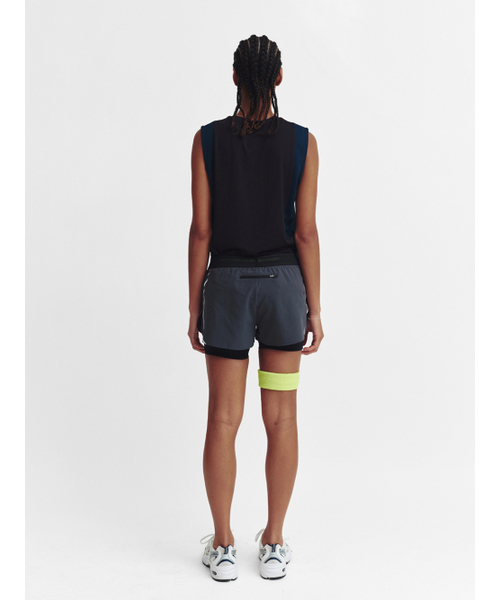 MENASOO(ミナス)の「Refocus Mesh Sleeveless Top_Black(Tシャツ/カットソー・レディース・ブラック・2/1)」の4枚目の写真