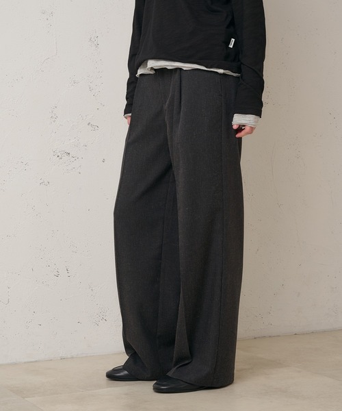 Perushu(ペルーシュ)の「1TUCK NEP WIDE SLACKS/ワンタックネップワイドスラックス(スラックス・メンズ・ベージュ/ブラック/ブラウン・LARGE/MEDIUM/SMALL)」の1枚目の写真