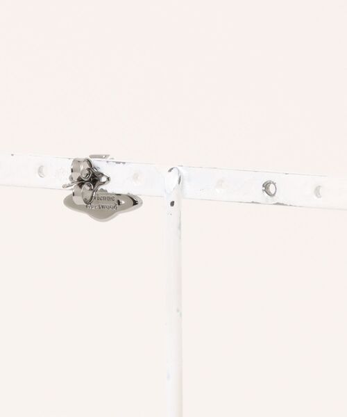 Vivienne Westwood（ヴィヴィアンウエストウッド）の「MAN JACK SINGLE STUD（ピアス（片耳用）・メンズ・ブラック・FREE）」の2枚目の写真