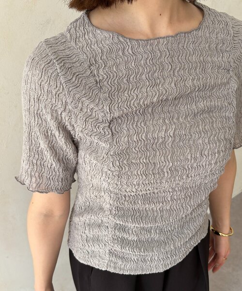 Thevon(ゼボン)の「ギャザージャガード半袖プルオーバー(Tシャツ/カットソー・レディース・グリーン系/グレー/アイボリー/ブラック・FREE)」の15枚目の写真