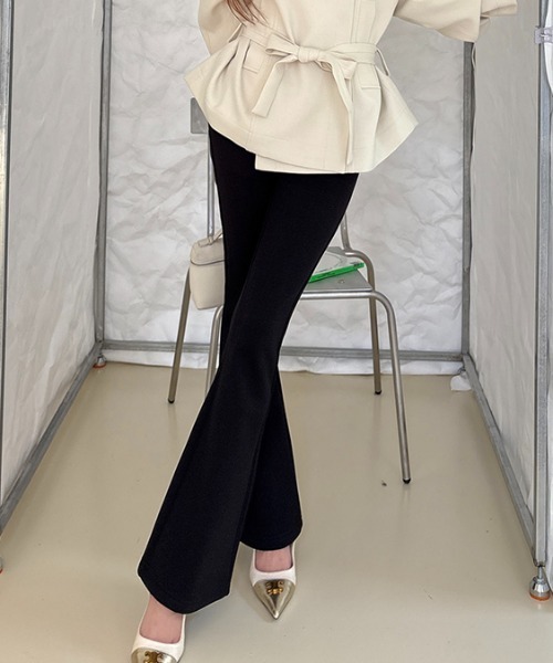 AMAJI（アマジ）の「フレアパンツ（その他パンツ・レディース・ブラック・MEDIUM/LARGE/SMALL）」の2枚目の写真