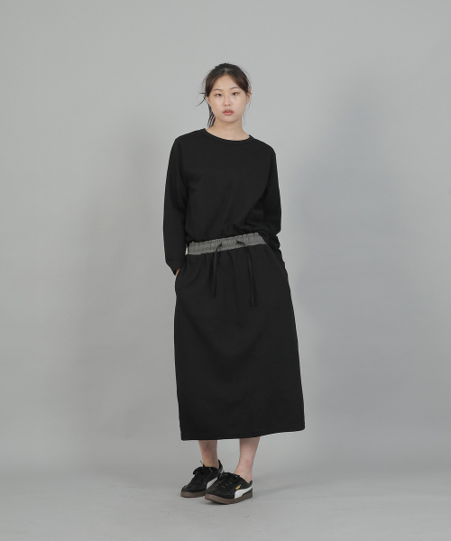 SAINTCREW(セントクルー)の「ミニマルソフトRネック長袖TシャツMMS-8A14ブラック(Tシャツ/カットソー・レディース・その他・FREE)」の8枚目の写真
