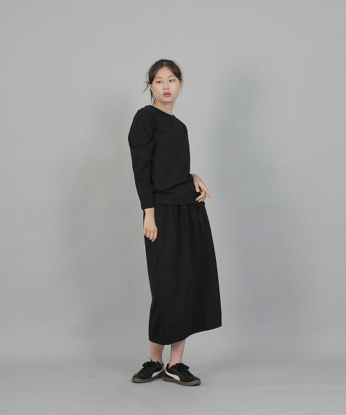 SAINTCREW(セントクルー)の「ミニマルソフトRネック長袖TシャツMMS-8A14ブラック(Tシャツ/カットソー・レディース・その他・FREE)」の11枚目の写真