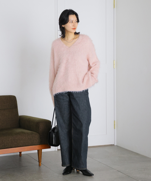 JOURNAL STANDARD(ジャーナルスタンダード)の「シャギーVネックプルオーバー(ニット/セーター・レディース・チャコールグレー/ピンク/アイボリー・FREE)」の4枚目の写真