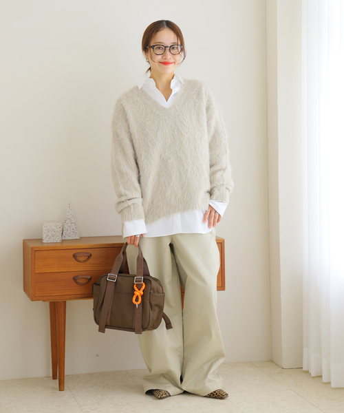 JOURNAL STANDARD(ジャーナルスタンダード)の「シャギーVネックプルオーバー(ニット/セーター・レディース・チャコールグレー/ピンク/アイボリー・FREE)」の13枚目の写真