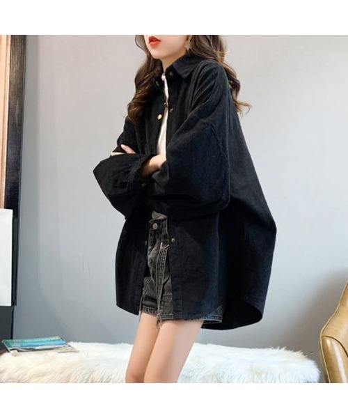 witch(ウイッチ)の「オーバーサイズのパープルコーデュロイシャツ(シャツ/ブラウス・レディース・ブラック/パープル/ベージュ・L/XL/M)」の1枚目の写真