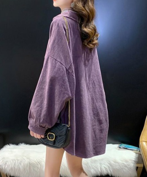 witch(ウイッチ)の「オーバーサイズのパープルコーデュロイシャツ(シャツ/ブラウス・レディース・ブラック/パープル/ベージュ・L/XL/M)」の17枚目の写真