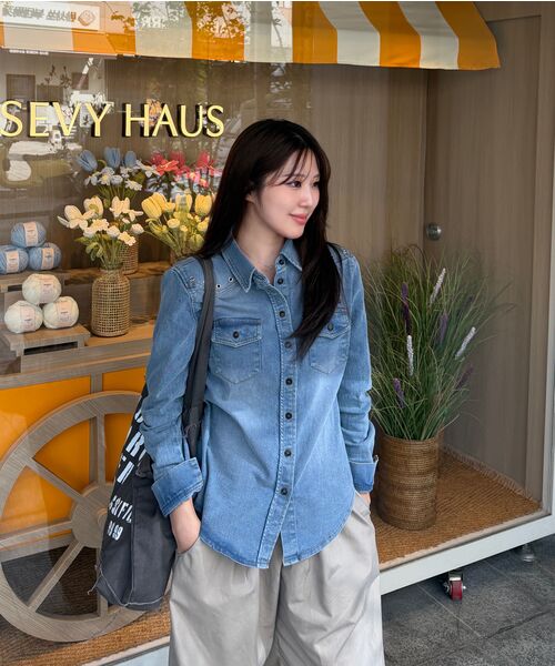 ABEEHUMS（アビハムズ）の「アイレット ウエスタン スリムデニムシャツ ABH367-148 ライトブルー（シャツ/ブラウス・レディース・ブルー系その他・SMALL/MEDIUM）」の9枚目の写真