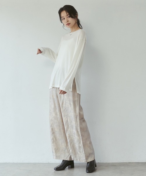 hunch(ハンチ)の「微配色ステッチ シアーワッフルトップス(Tシャツ/カットソー・レディース・ダークブラウン/レッド/ライトベージュ・FREE)」の22枚目の写真