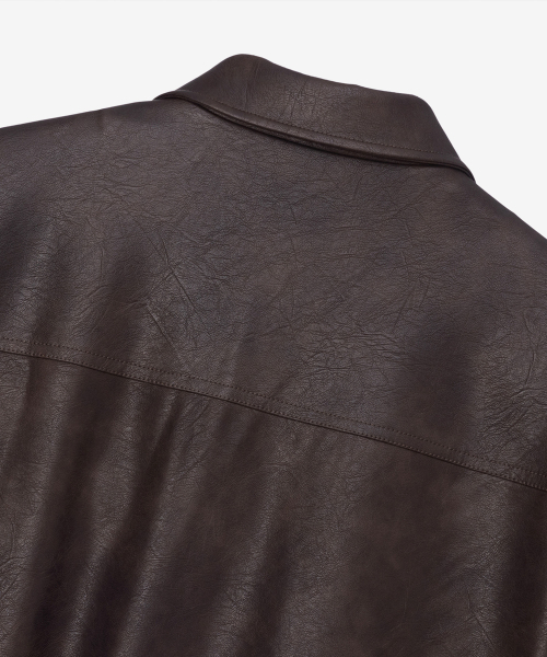 MINDBRIDGE（マインドブリッジ）の「[COUTURE] ブラウンウォッシュドレザー ジップアップ セミオーバーサイズ トラッカージャケット（ライダースジャケット・メンズ・ブラウン・100/110/95/105）」の8枚目の写真