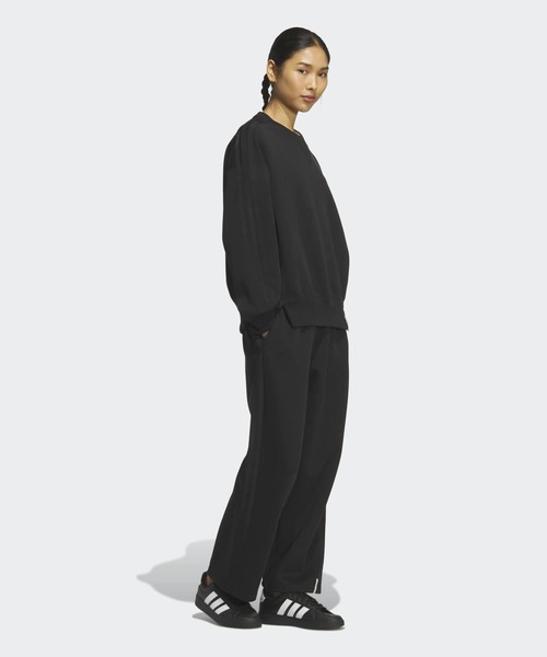 adidas(アディダス)の「エッセンシャルズ プラス スリーストライプス スペーサーニット ルーズフィット クルーネック プルオーバー / トレーナー / アディダス adidas(スウェット・レディース・ブラック・XX-LARGE/LARGE/MEDIUM/SMALL/X-LARGE)」の5枚目の写真