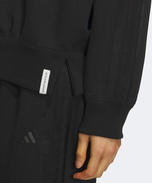 adidas(アディダス)の「エッセンシャルズ プラス スリーストライプス スペーサーニット ルーズフィット クルーネック プルオーバー / トレーナー / アディダス adidas(スウェット・レディース・ブラック・XX-LARGE/LARGE/MEDIUM/SMALL/X-LARGE)」の3枚目の写真