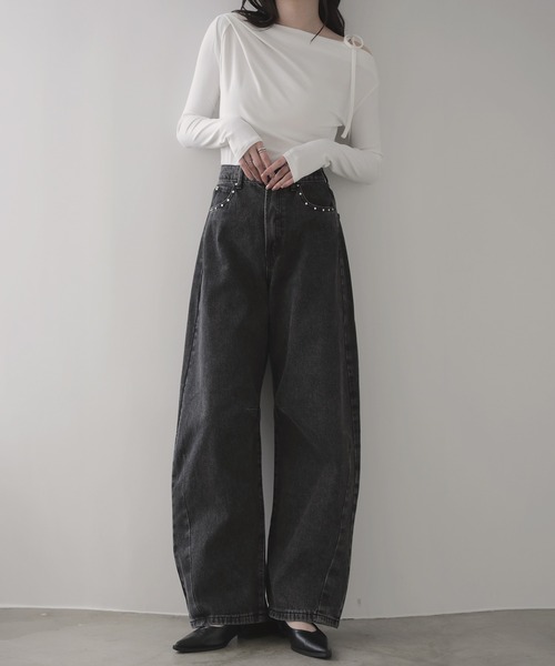 nouvellemoi(ヌーベルモイ)の「スタッズ付きカーブデニム(デニムパンツ・レディース・ブラック/インディゴブルー/ブルー・M)」の12枚目の写真