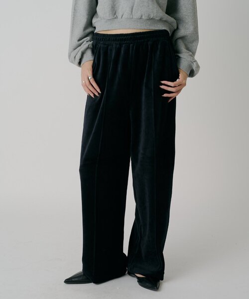 goocy(グーシー)の「【DISCUS】ベロアセンターピンタックパンツ(その他パンツ・レディース・グレー/ブラウン/ブラック・LARGE/MEDIUM)」の4枚目の写真