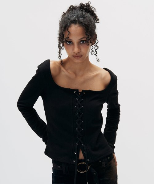 SETSETSET(セットセットセット)の「SQUARE NECK LACEUP T-SHIRT BLACK(Tシャツ/カットソー・レディース・その他・FREE)」の1枚目の写真