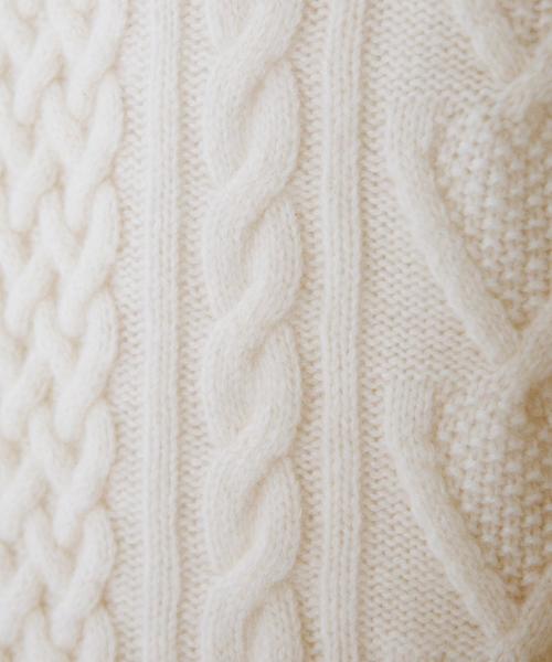 green label relaxing（グリーンレーベルリラクシング）の「BC ◎HAMI/LAMB ARAN タートルネック ニット◆（ニット/セーター・メンズ・オフホワイト/ベージュ/ネイビー・MEDIUM/SMALL/X-LARGE/XX-LARGE/LARGE）」の8枚目の写真
