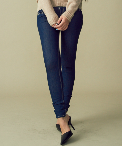 GYDA（ジェイダ）の「ワンウォッシュスキニ－デニムパンツ（デニムパンツ・レディース・ブラック/ライトブルー/インディゴブルー・X-SMALL/XX-SMALL/SMALL/MEDIUM）」の3枚目の写真