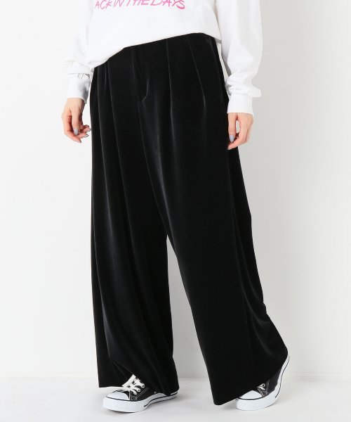 JOURNAL STANDARD(ジャーナルスタンダード)の「ベロアタックワイドパンツ#(その他パンツ・レディース・キャメル/ブラック/Yellow・38/40/36)」の2枚目の写真
