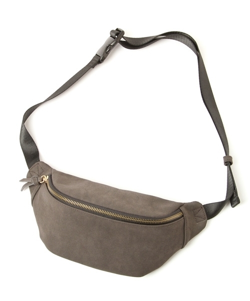 niko and...（ニコアンド）の「フェイクレザーウエストバッグ（ボディバッグ/ウエストポーチ・メンズ・ブラック/チャコールグレー/ベージュ/マスタード・FREE）」の7枚目の写真