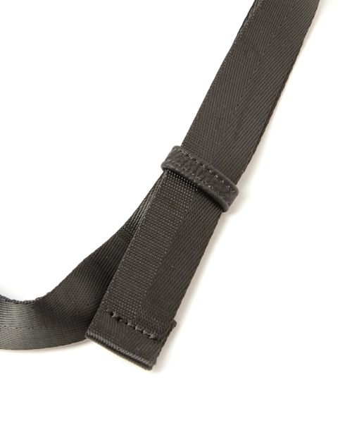 niko and...（ニコアンド）の「フェイクレザーウエストバッグ（ボディバッグ/ウエストポーチ・メンズ・ブラック/チャコールグレー/ベージュ/マスタード・FREE）」の16枚目の写真