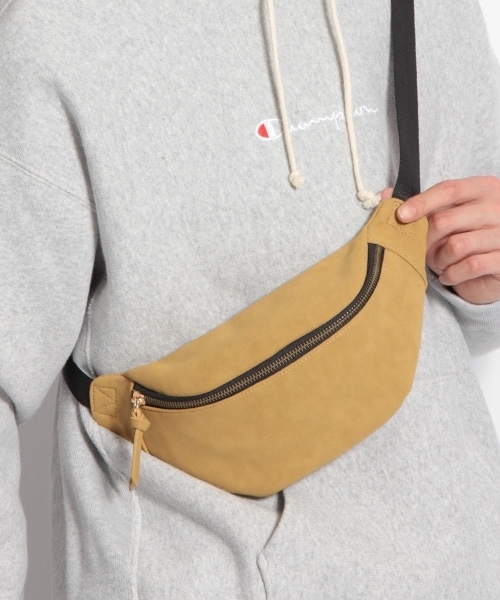 niko and...（ニコアンド）の「フェイクレザーウエストバッグ（ボディバッグ/ウエストポーチ・メンズ・ブラック/チャコールグレー/ベージュ/マスタード・FREE）」の22枚目の写真