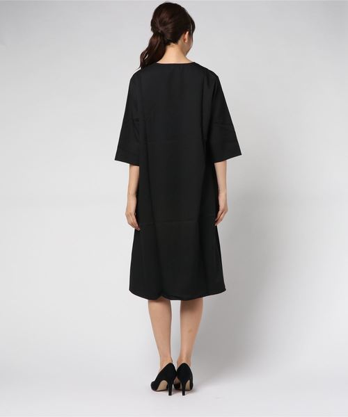 KOBE LETTUCE（コウベレタス）の「タックデザインVネックフレアワンピース＊レディース/チュニック[E1908]神戸レタス（ワンピース・レディース・ブラック/ベージュ/オフホワイト・FREE）」の5枚目の写真