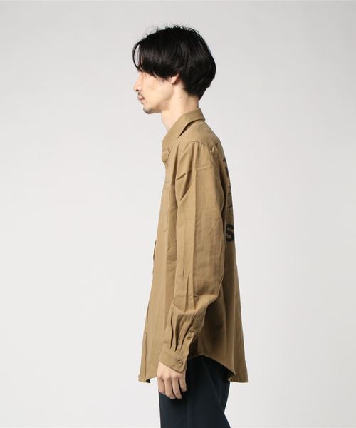 VENCEEXCHANGE（ヴァンスエクスチェンジ）の「バックプリントビッグシャツ（シャツ/ブラウス・メンズ・ホワイト/ブラック/ベージュ・M/L）」の5枚目の写真