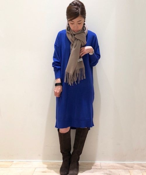 YECCA VECCA（イェッカヴェッカ）の「・Vネックニットワンピース（ワンピース・レディース・ブラック/ブラウン/ブルー/杢グレー・FREE）」の4枚目の写真