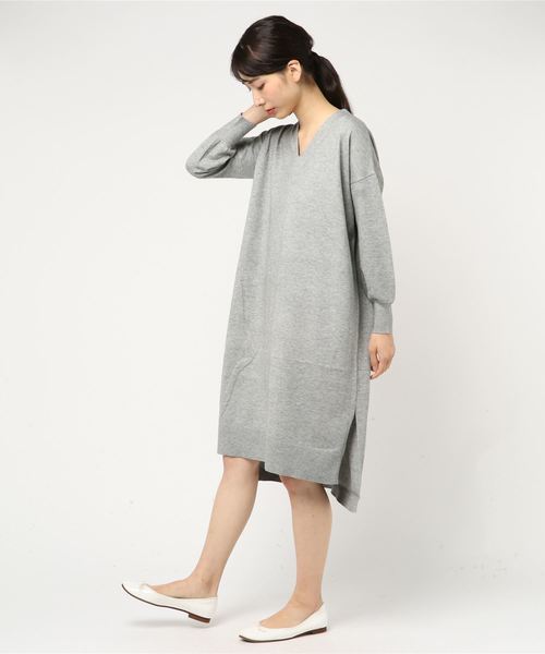 YECCA VECCA（イェッカヴェッカ）の「・Vネックニットワンピース（ワンピース・レディース・ブラック/ブラウン/ブルー/杢グレー・FREE）」の16枚目の写真