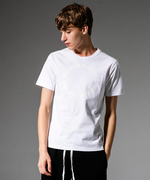 NUMBER (N)INE DENIM(ナンバーナインデニム)の「NUMBER (N)INE DENIM(ナンバーナインデニム)サークルロゴ半袖Tシャツ(Tシャツ/カットソー・メンズ・ホワイト/ブラック/ベージュ・SMALL/MEDIUM/LARGE/X-LARGE)」の1枚目の写真