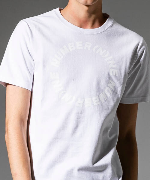 NUMBER (N)INE DENIM(ナンバーナインデニム)の「NUMBER (N)INE DENIM(ナンバーナインデニム)サークルロゴ半袖Tシャツ(Tシャツ/カットソー・メンズ・ホワイト/ブラック/ベージュ・SMALL/MEDIUM/LARGE/X-LARGE)」の6枚目の写真