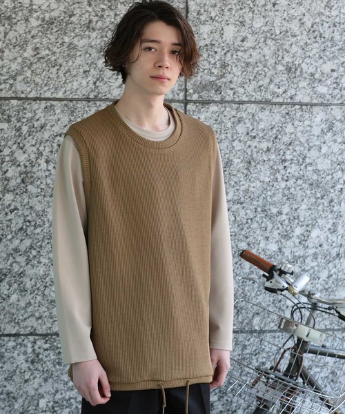 JUNRED(ジュンレッド)の「【ゆったりシルエット】畦ニットソーベスト(ニット/セーター・メンズ・ブラック/ネイビー/キャメル/グレー・M/L)」の4枚目の写真