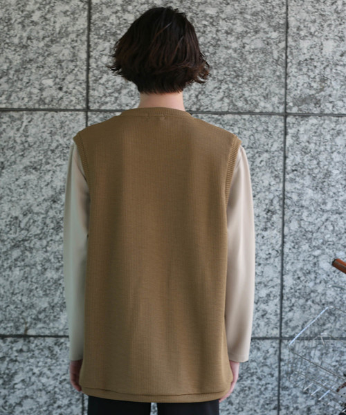 JUNRED(ジュンレッド)の「【ゆったりシルエット】畦ニットソーベスト(ニット/セーター・メンズ・ブラック/ネイビー/キャメル/グレー・M/L)」の7枚目の写真