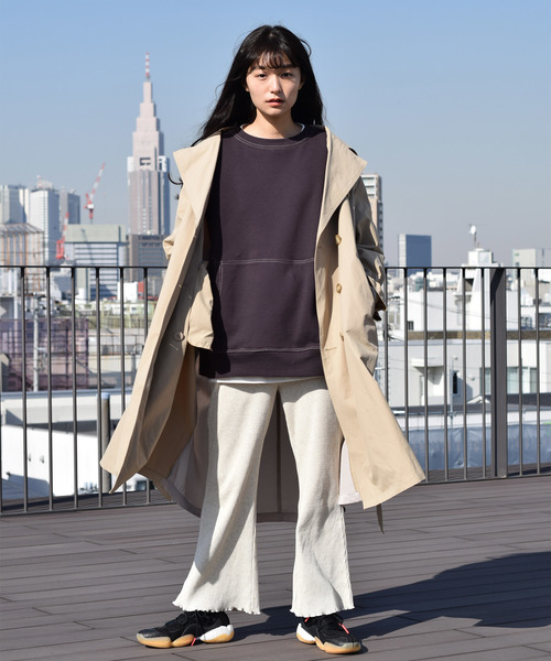 w closet（ダブルクローゼット）の「配色ステッチBigスウェット（スウェット・レディース・アイボリー/グレー系その他/スミクロ・FREE）」の4枚目の写真