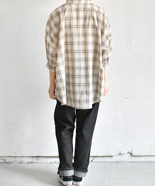 PairPair（ペアペア）の「袖ボリュームチェック柄シャツ（シャツ/ブラウス・レディース・ネイビー/アイボリー・FREE）」の17枚目の写真