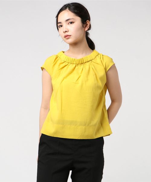 Te chichi（テチチ）の「TRCu後リボンゴムギャザー衿ブラウス（シャツ/ブラウス・レディース・ベージュ/ネイビー/オフホワイト/イエロー・ﾌﾘ-）」の4枚目の写真