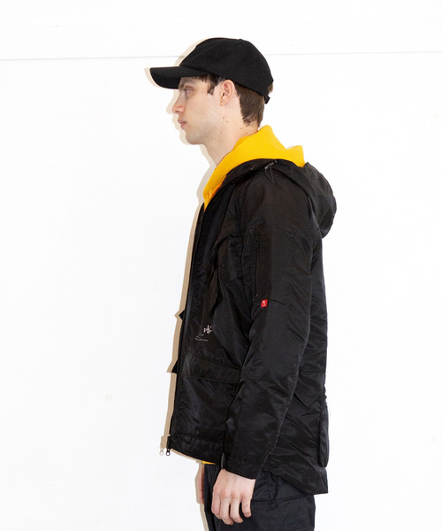 VIRGOwearworks（ヴァルゴウェアワークス）の「BIG POCKET MOUNTAIN PARKA（ナイロンジャケット・メンズ・ブラック/イエロー/レッド・4/3/2）」の8枚目の写真