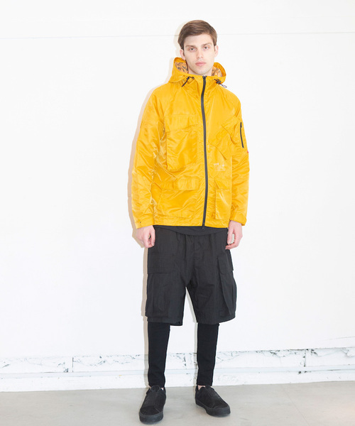 VIRGOwearworks（ヴァルゴウェアワークス）の「BIG POCKET MOUNTAIN PARKA（ナイロンジャケット・メンズ・ブラック/イエロー/レッド・4/3/2）」の19枚目の写真