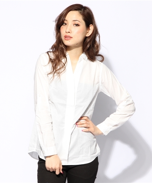 AZUL by moussy（アズールバイマウジー）の「60Sローンスキッパー比翼長袖T/B PO（シャツ/ブラウス・レディース・ライトグレー/ネイビー/オフホワイト/ライトピンク・LARGE/SMALL/MEDIUM）」の2枚目の写真