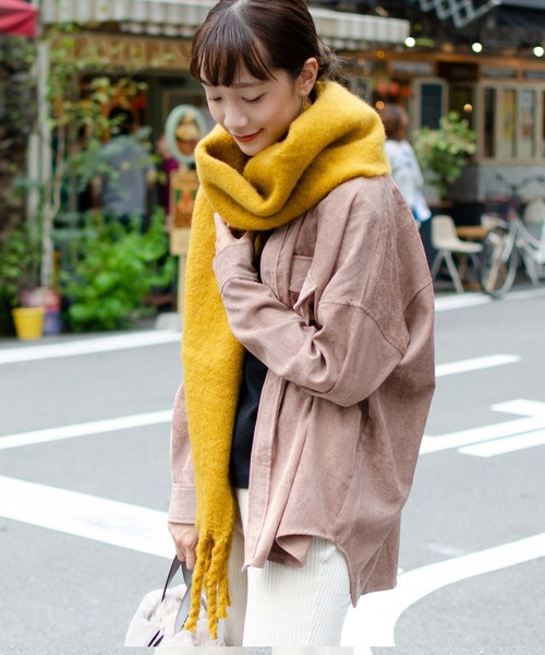 VitaFelice（ヴィータフェリーチェ）の「モヘアタッチマフラー ボリュームストール（ストール/ショール・レディース・キャメル/マスタード/サックスブルー/ブラック/ベージュ系その他/クリーム/ピンク/グレー/グリーン系その他/ブルー系その他/レッド系その他/パープル系その他/モカ/オレンジ/ピンク系その他/ピンク系その他2・FREE）」の11枚目の写真