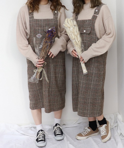 PairPair（ペアペア）の「ワッペン付きチェックジャンスカ（ジャンパースカート・レディース・アイボリー/ブラウン系その他・FREE）」の2枚目の写真