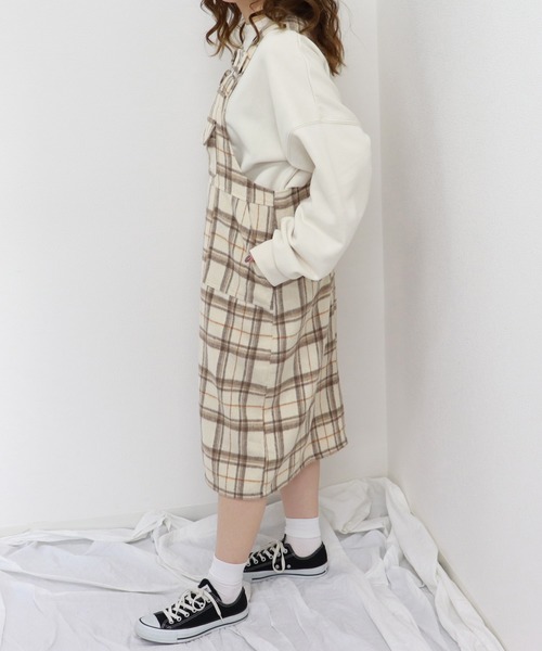 PairPair（ペアペア）の「ワッペン付きチェックジャンスカ（ジャンパースカート・レディース・アイボリー/ブラウン系その他・FREE）」の9枚目の写真